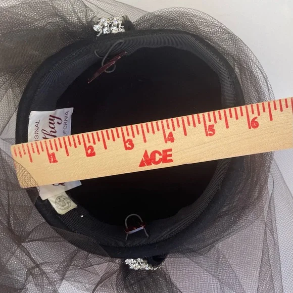 Vintage Tulle Train Art-Deco Rhinestone-Style Pillbox Hat - Picture 9 of 16